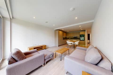 Furnished three bed, three bath with dual aspect views and two balconies with park and garden views - 1 of 1