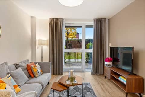 Clay, Manchester, M5 4RE - 1 of 8